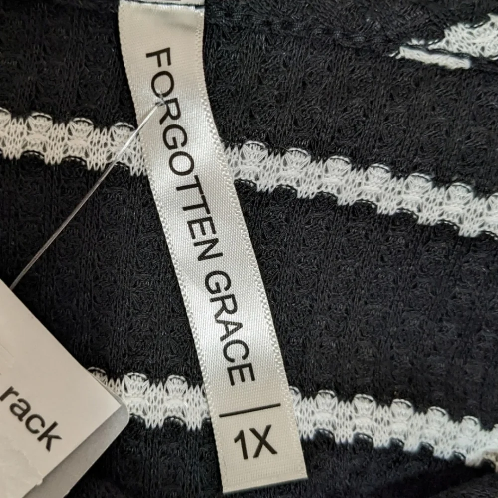 NORDSTROM FORGOTTEN GRACE TOP 1X NWT - Picture 4 of 5